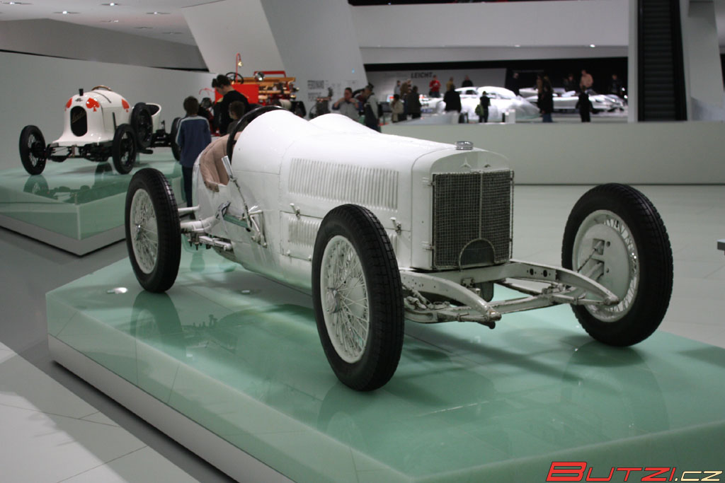 porsche_museum_zuffenhausen_027.jpg (1024x683) - 114 KB