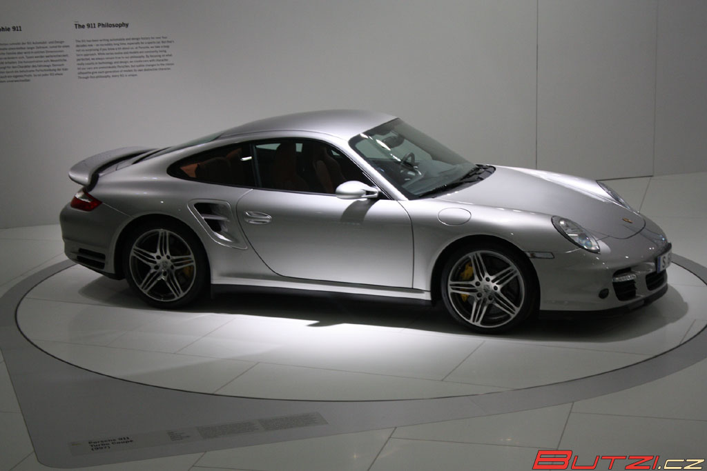 porsche_museum_zuffenhausen_224.jpg (1024x683) - 88 KB