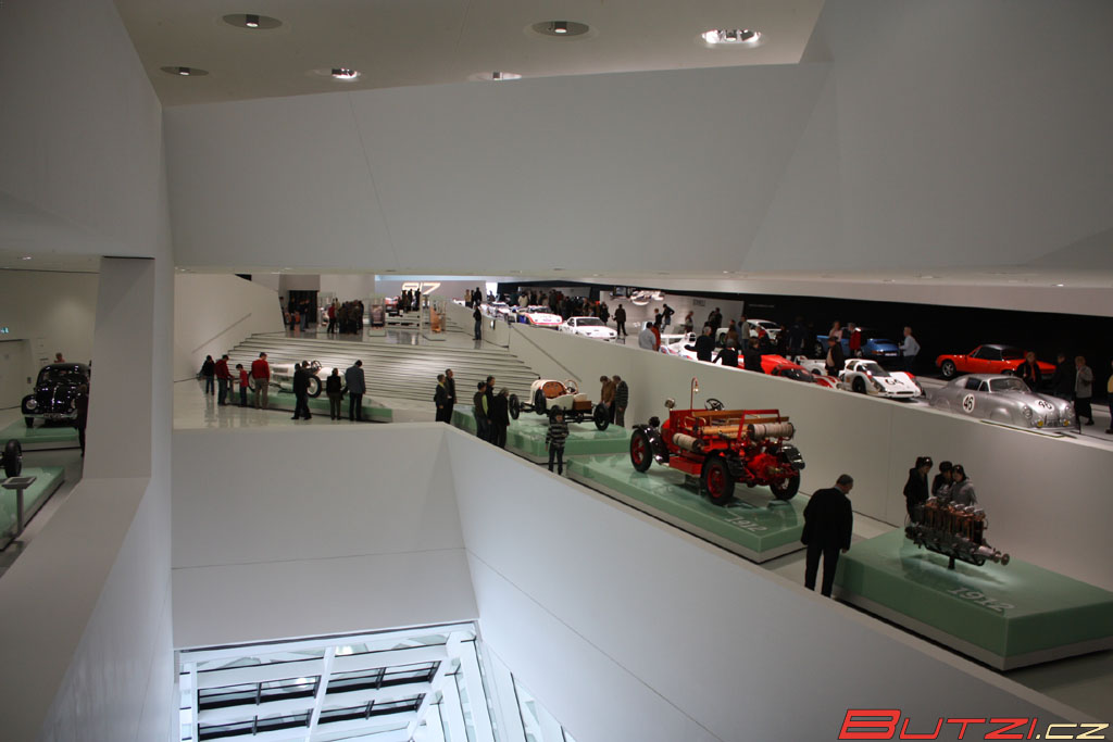porsche_museum_zuffenhausen_251.jpg (1024x683) - 103 KB