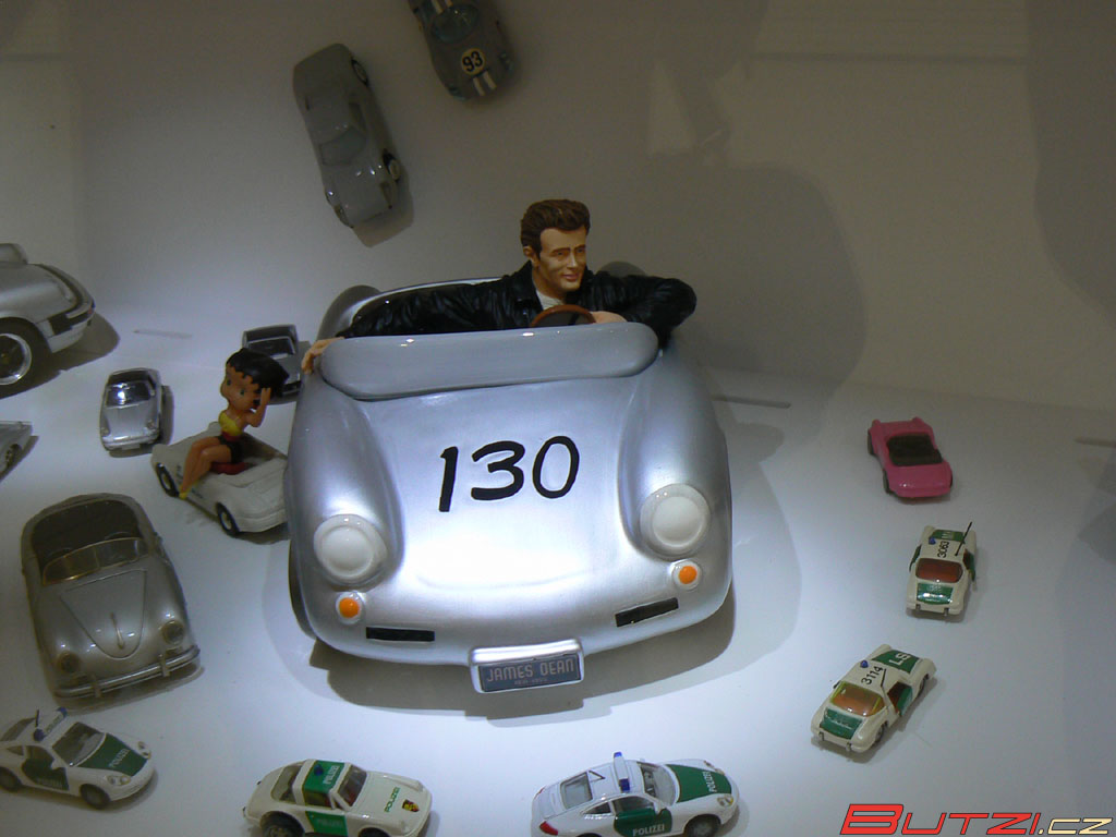 porsche_museum_zuffenhausen_318.jpg (1024x768) - 118 KB