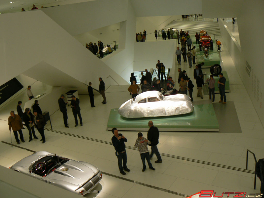 porsche_museum_zuffenhausen_319.jpg (1024x768) - 133 KB