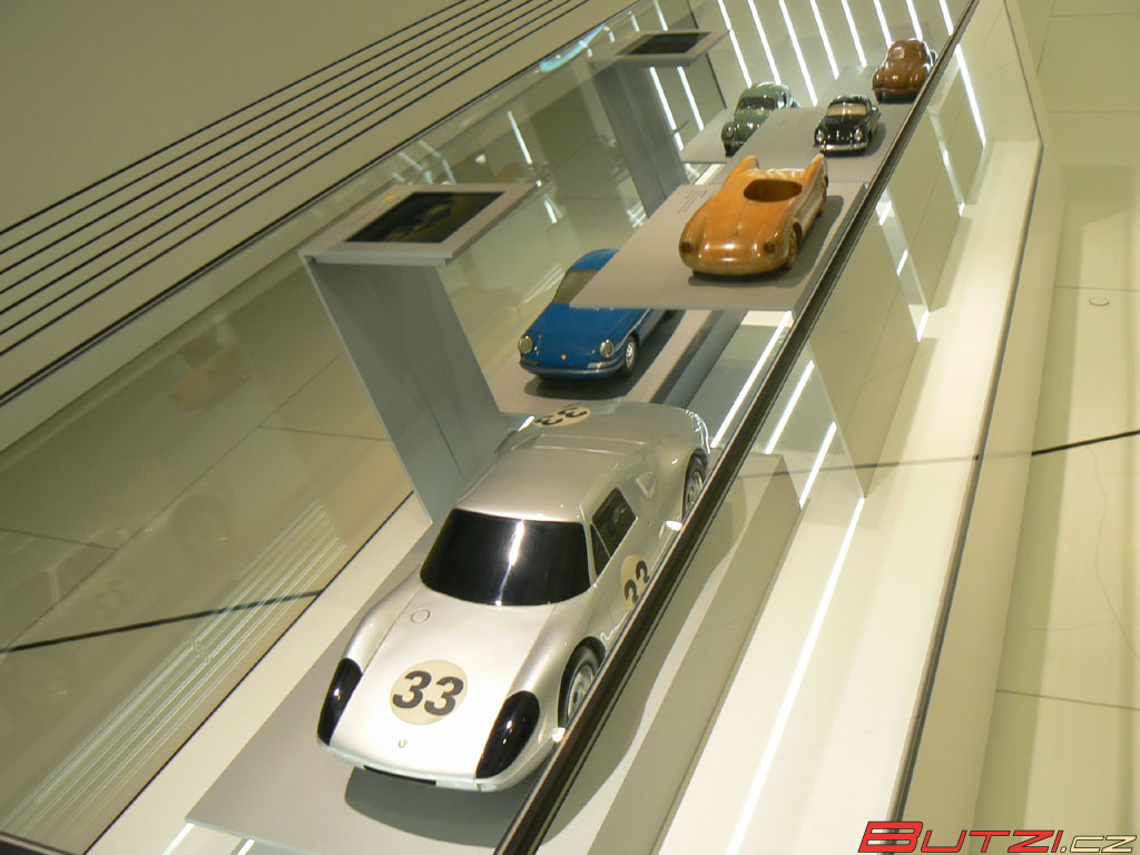 porsche_museum_zuffenhausen_321.jpg (1024x768) - 152 KB