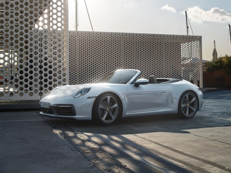 porsche-911-992_ep_001.jpg (800x600) - 120 KB