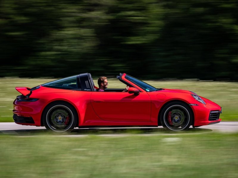 porsche-911-992_ep_010.jpg (800x600) - 65 KB