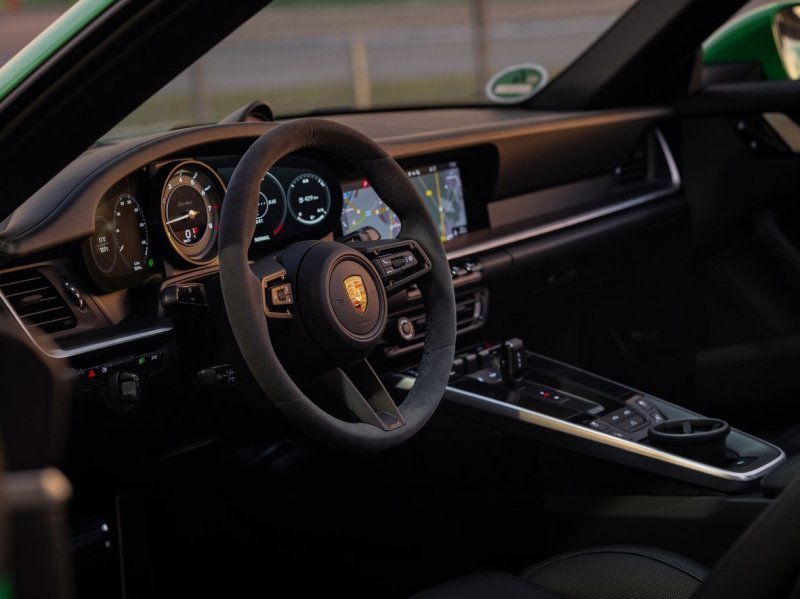 porsche-911-992_ep_018.jpg (800x599) - 54 KB