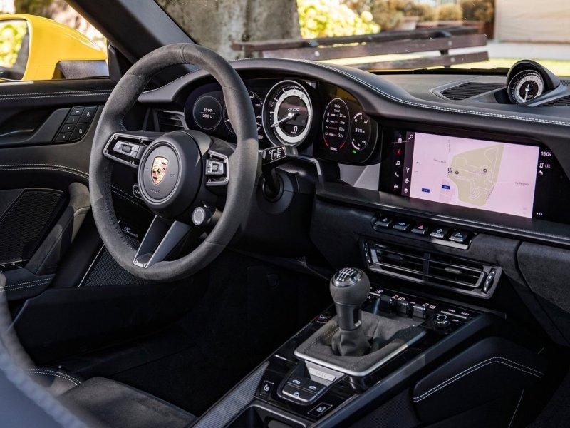 porsche-911-992_ep_042.jpg (800x600) - 95 KB
