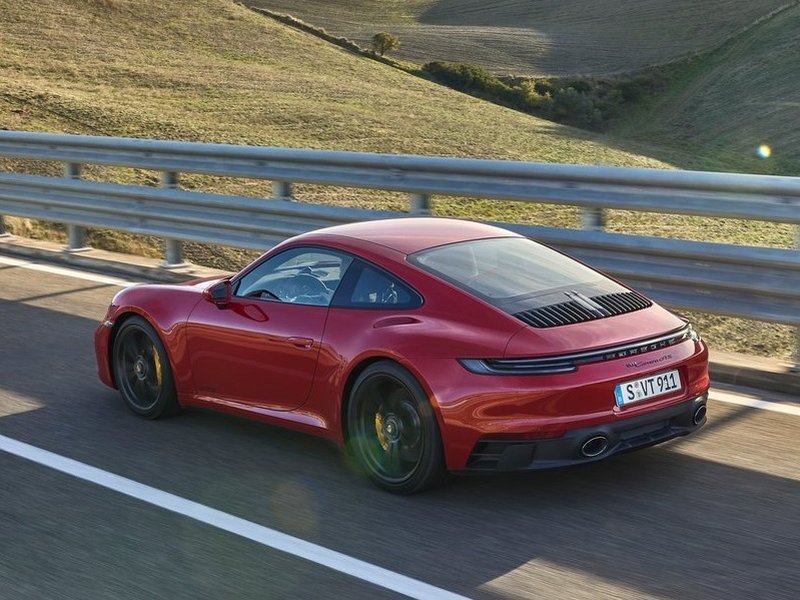 porsche-911-992_ep_045.jpg (800x600) - 110 KB