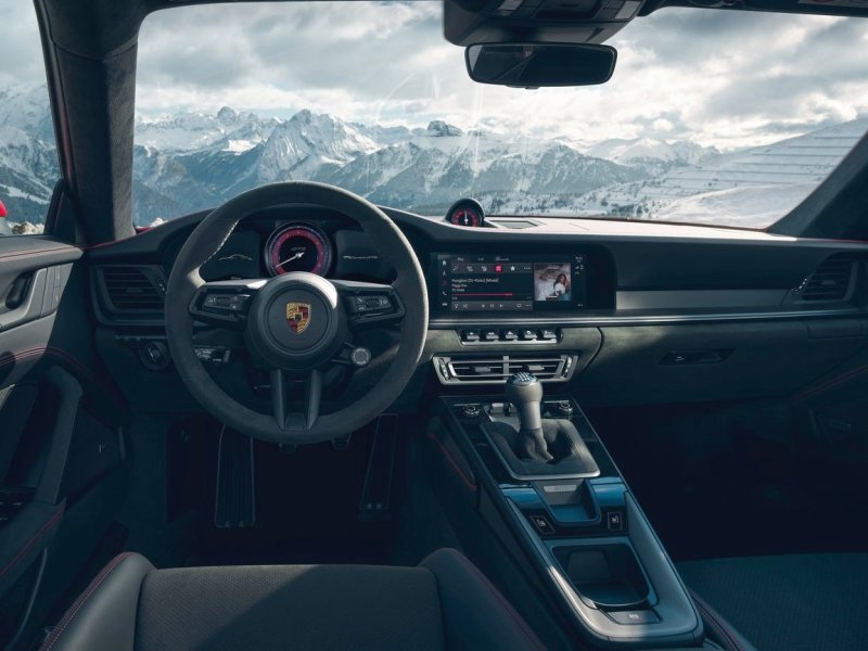 porsche-911-992_ep_046.jpg (800x600) - 71 KB