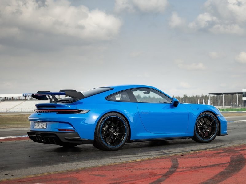 porsche-911-992_ep_048.jpg (800x600) - 66 KB