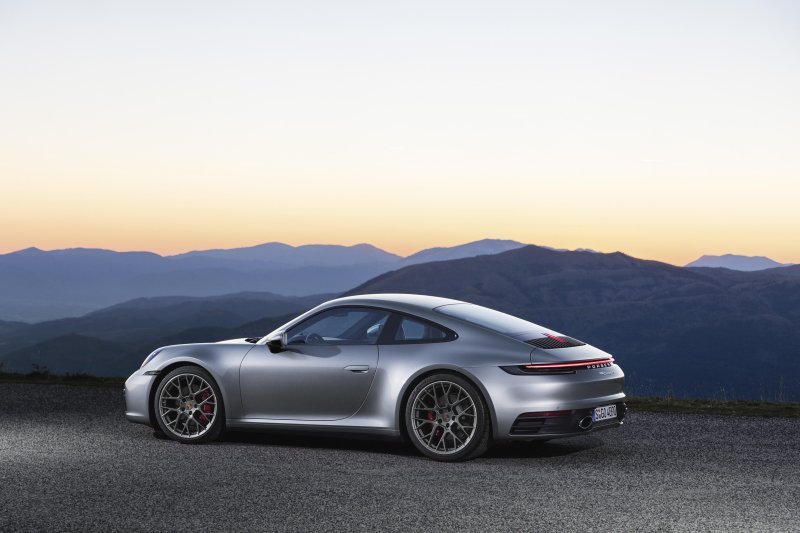 porsche-911-992_ep_101.jpg (800x533) - 56 KB