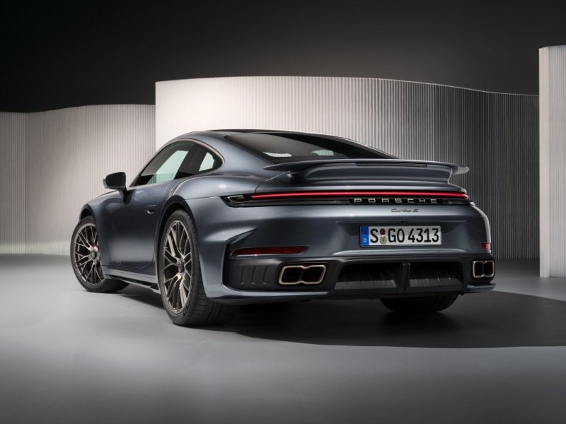 porsche-911-992_ep_126.jpg (800x600) - 53 KB