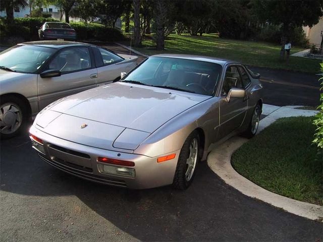 porsche-944_ep_012.jpg (640x480) - 63 KB