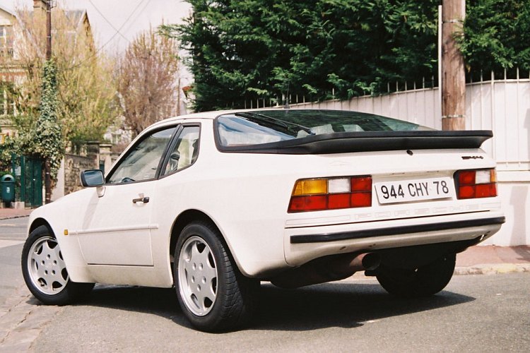 porsche-944_ep_078.jpg (750x500) - 110 KB