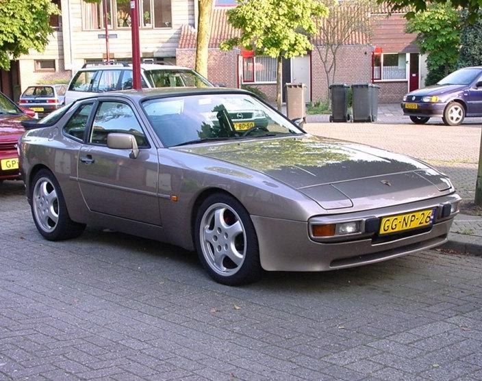 porsche-944_ep_117.jpg (704x557) - 100 KB