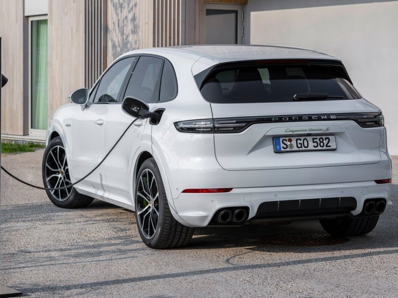 porsche-cayenne-e3_ep_006.jpg (800x600) - 101 KB