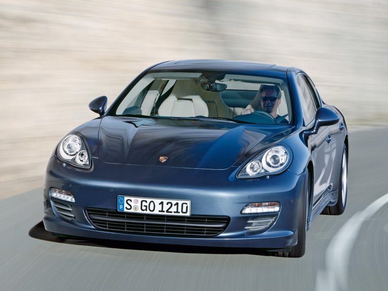 porsche_panamera_ep_001.jpg (800x600) - 70 KB