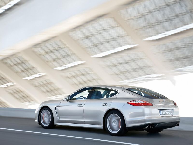 porsche_panamera_ep_045.jpg (800x600) - 58 KB