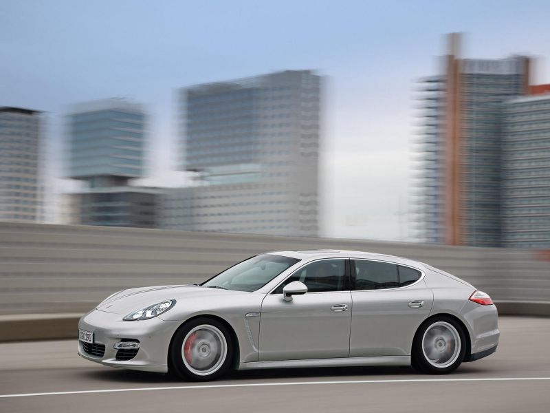 porsche_panamera_ep_047.jpg (800x600) - 47 KB