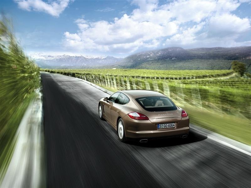 porsche_panamera_ep_068.jpg (800x600) - 77 KB