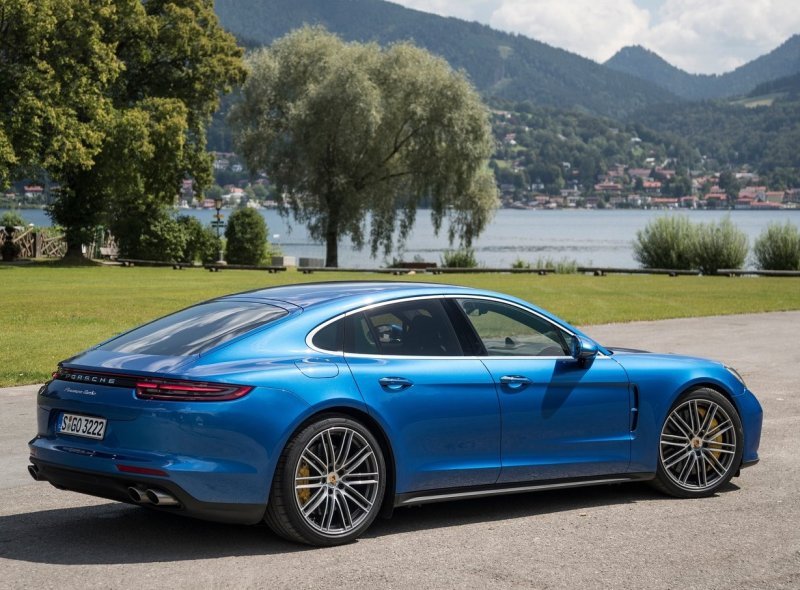 porsche_panamera_971_ep_002.jpg (800x590) - 111 KB