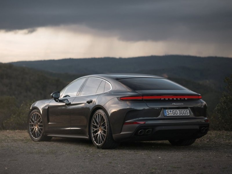 porsche_panamera_g3_ep_003.jpg (800x600) - 57 KB