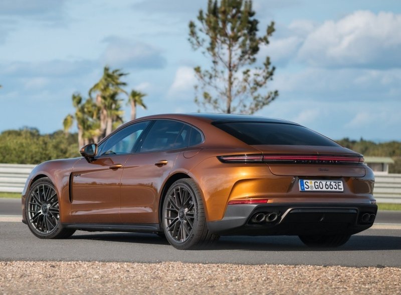 porsche_panamera_g3_ep_009.jpg (800x589) - 82 KB
