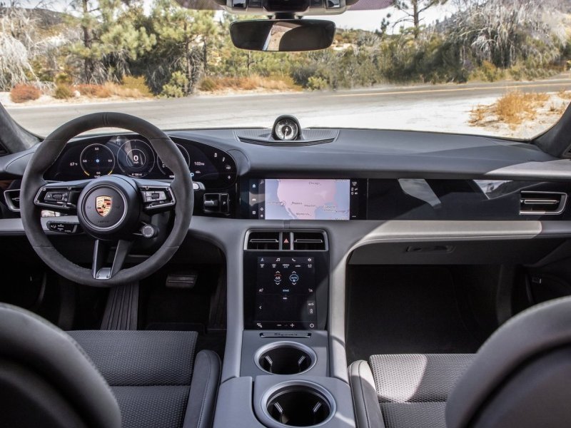 porsche_taycan_ep_004.jpg (800x600) - 99 KB
