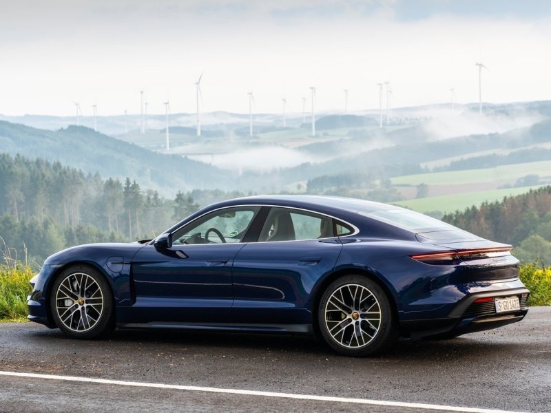 porsche_taycan_ep_006.jpg (800x600) - 81 KB