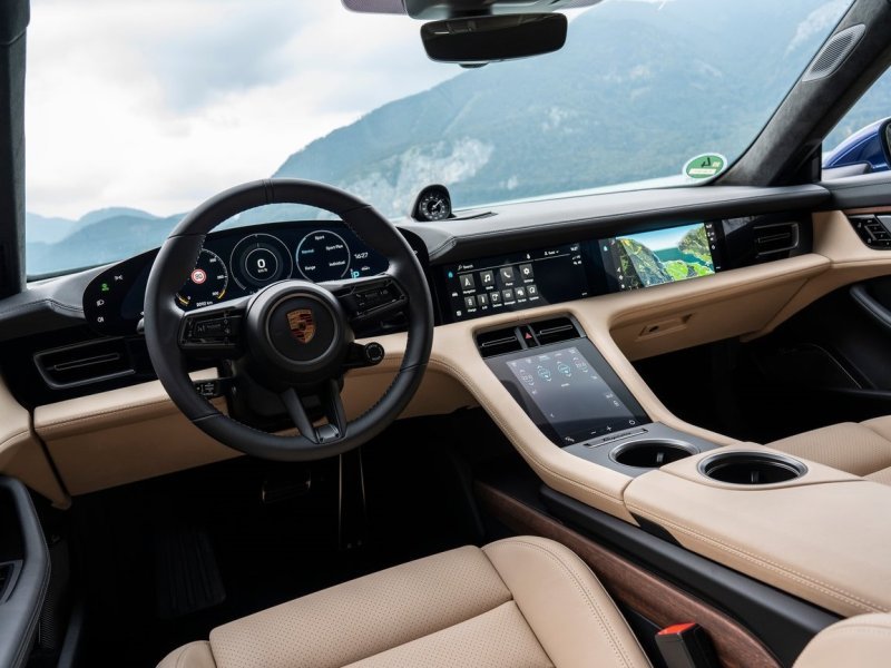 porsche_taycan_ep_008.jpg (800x600) - 79 KB