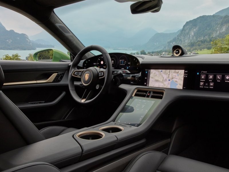 porsche_taycan_ep_012.jpg (800x600) - 70 KB