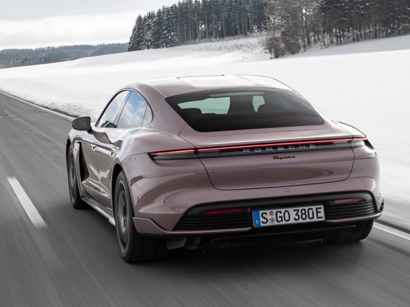porsche_taycan_ep_015.jpg (800x600) - 68 KB