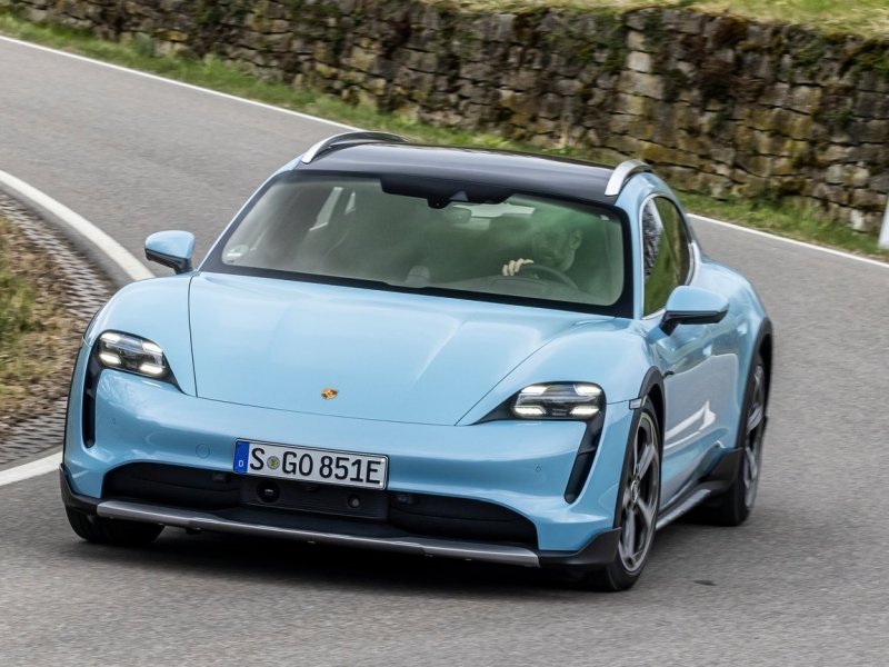 porsche_taycan_ep_017.jpg (800x600) - 94 KB