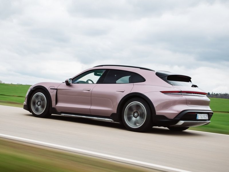 porsche_taycan_ep_022.jpg (800x600) - 53 KB