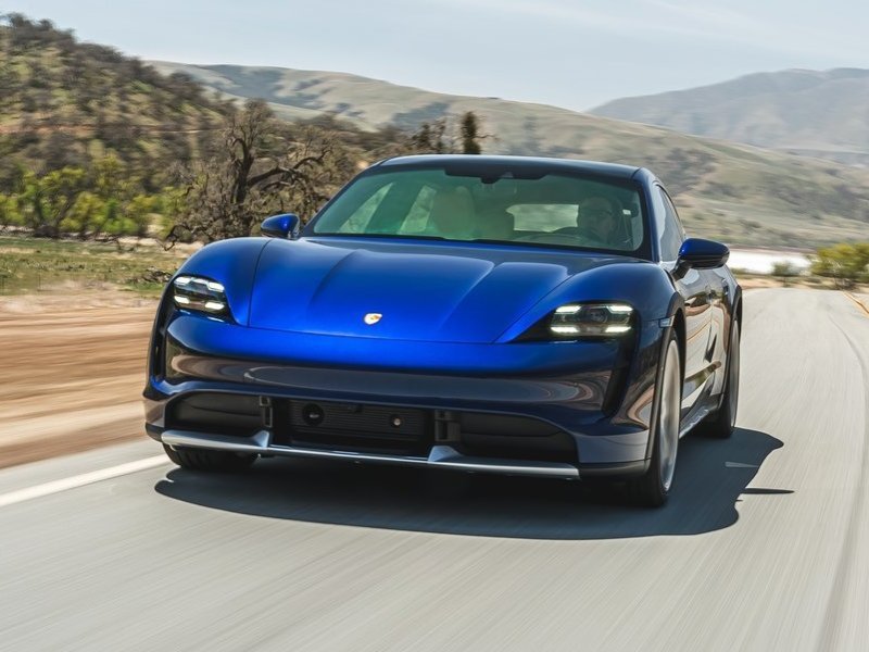 porsche_taycan_ep_025.jpg (800x600) - 76 KB