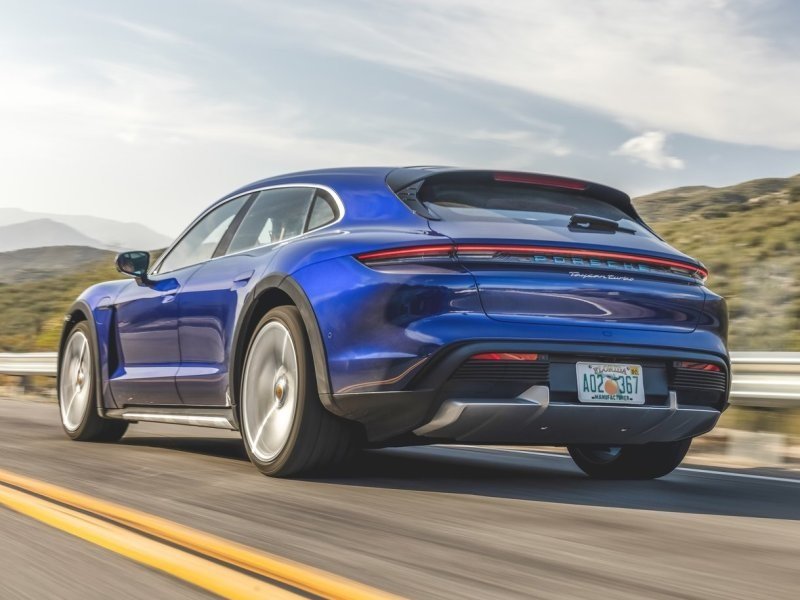 porsche_taycan_ep_027.jpg (800x600) - 70 KB
