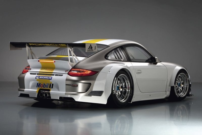 porsche_911_racing_ep_002.jpg (800x534) - 62 KB