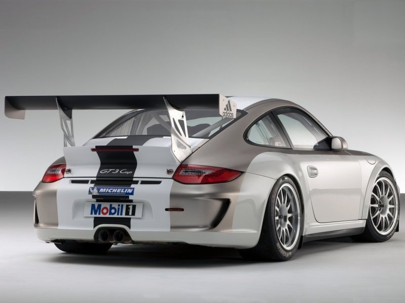 porsche_911_racing_ep_008.jpg (800x600) - 53 KB