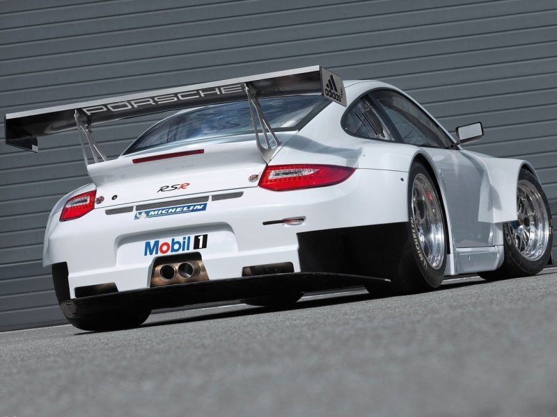 porsche_911_racing_ep_011.jpg (800x600) - 78 KB
