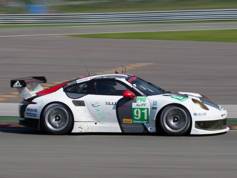 porsche_911_racing_ep_023.jpg (800x600) - 90 KB