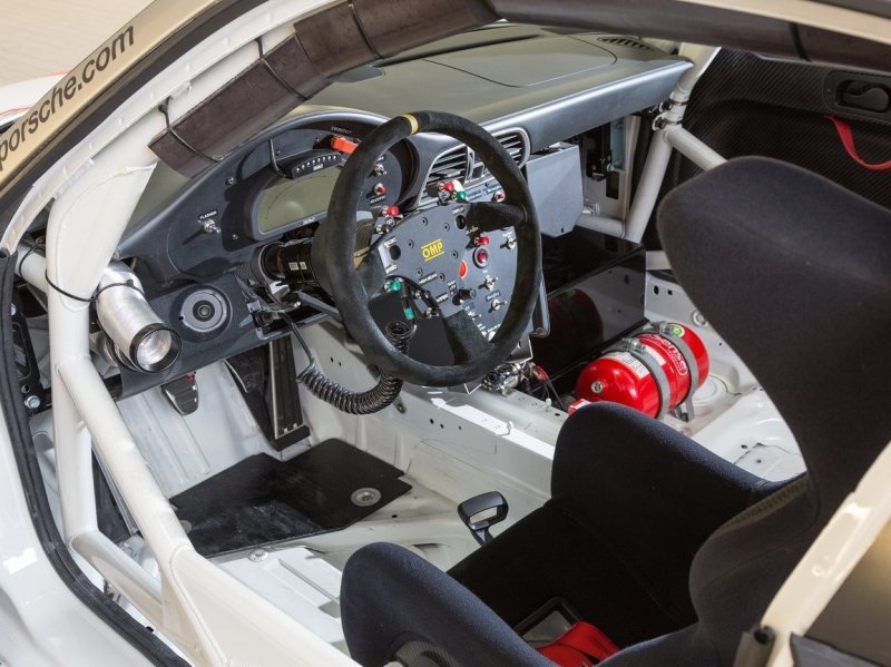 porsche_911_racing_ep_028.jpg (800x599) - 96 KB