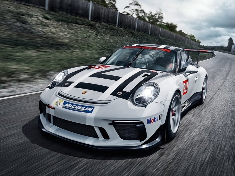 porsche_911_racing_ep_033.jpg (800x600) - 115 KB