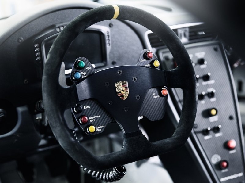 porsche_911_racing_ep_036.jpg (800x600) - 71 KB