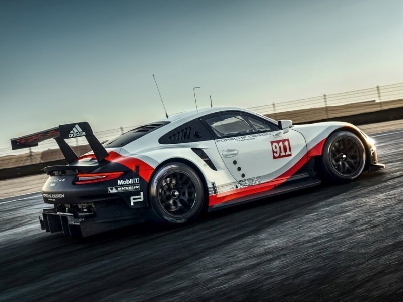 porsche_911_racing_ep_039.jpg (800x600) - 92 KB