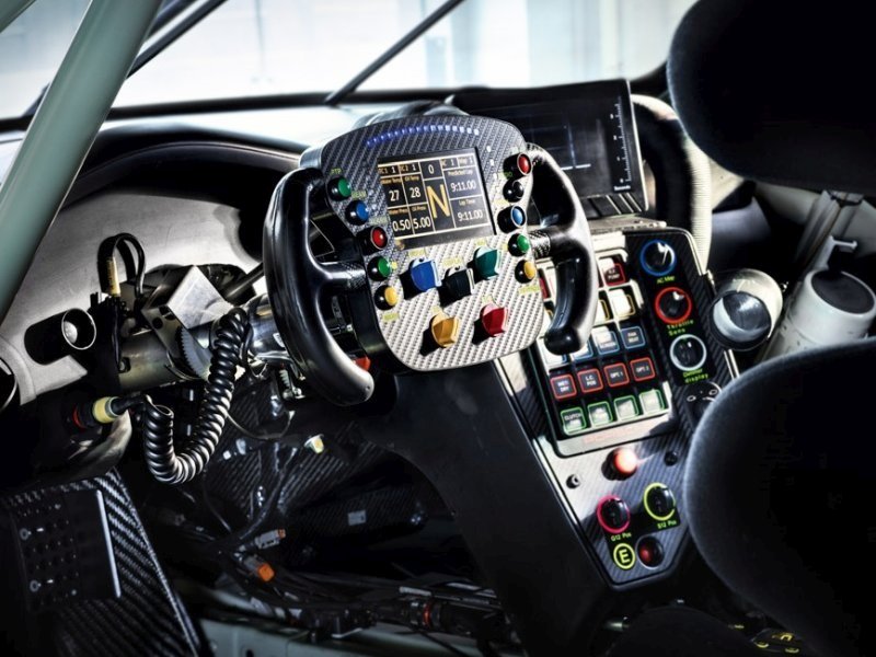 porsche_911_racing_ep_040.jpg (800x600) - 121 KB