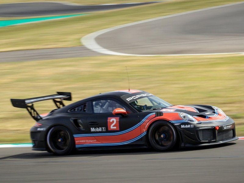 porsche_911_racing_ep_042.jpg (800x600) - 66 KB