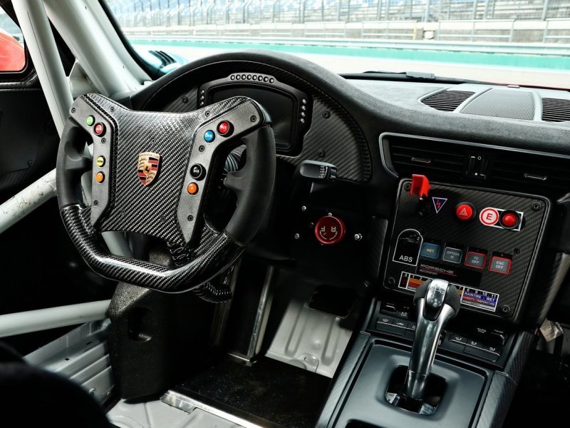 porsche_911_racing_ep_044.jpg (800x600) - 108 KB