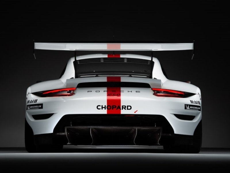 porsche_911_racing_ep_051.jpg (800x600) - 55 KB