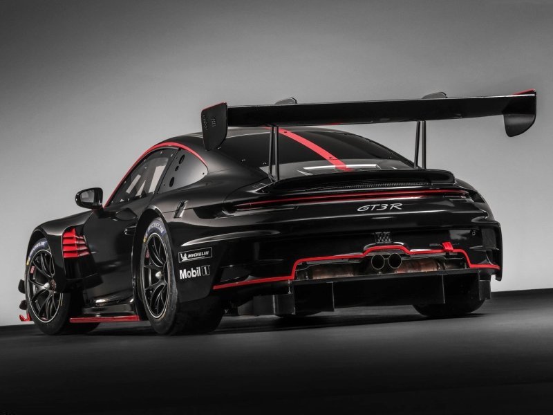 porsche_911_racing_ep_067.jpg (800x600) - 57 KB