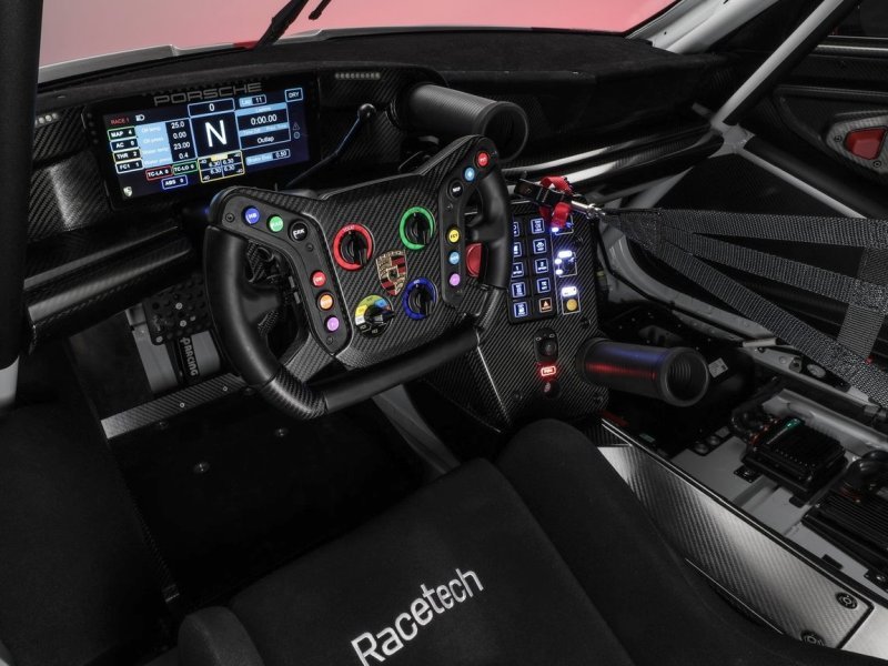 porsche_911_racing_ep_068.jpg (800x600) - 87 KB