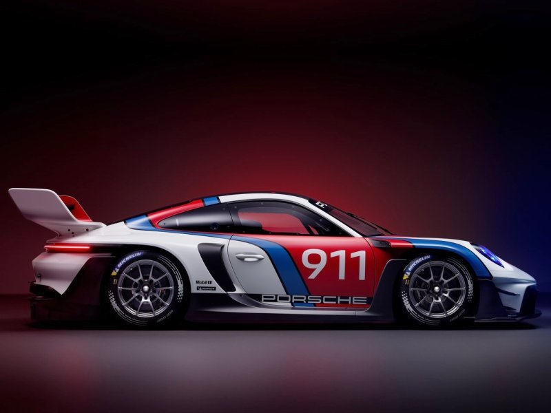 porsche_911_racing_ep_070.jpg (800x600) - 45 KB